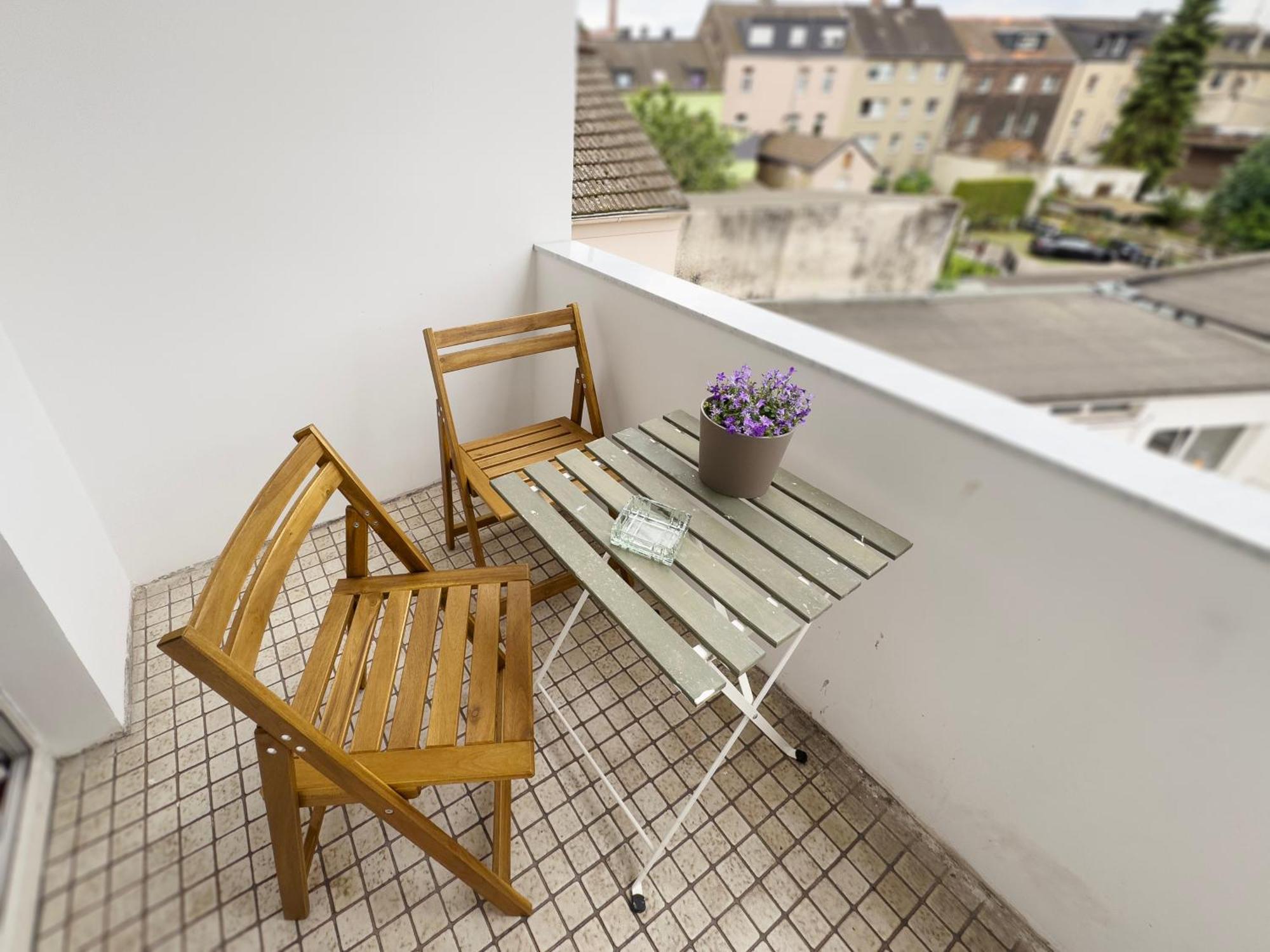 Big Apartment With Parking, 30 Min To Duesseldorf Duisburg Exterior photo
